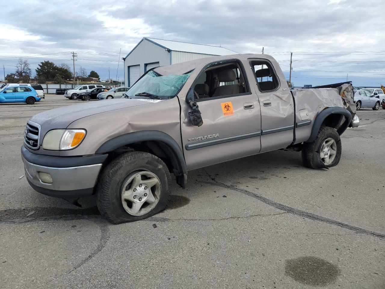 TOYOTA TUNDRA ACC 2002