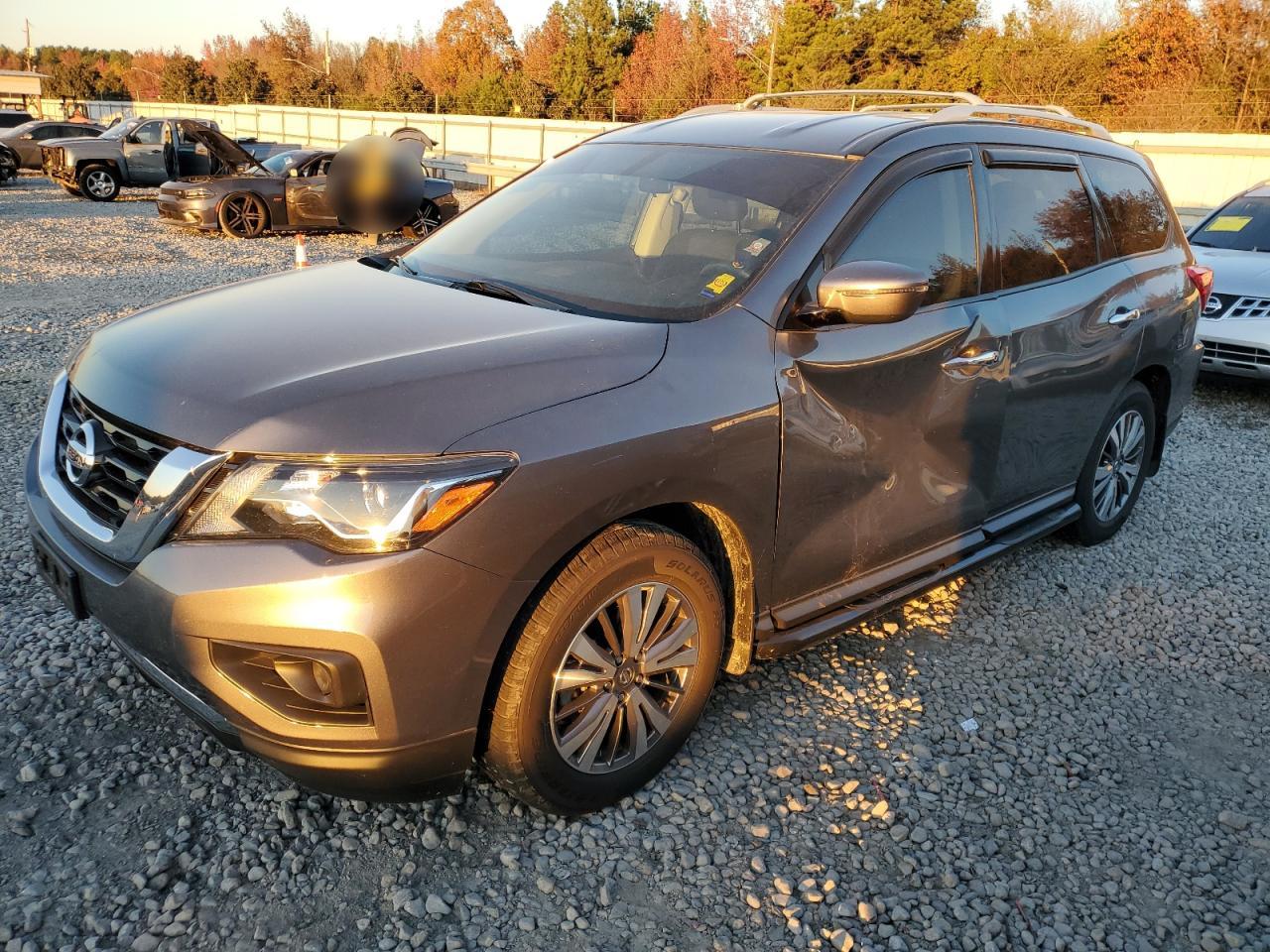 NISSAN PATHFINDER 2019