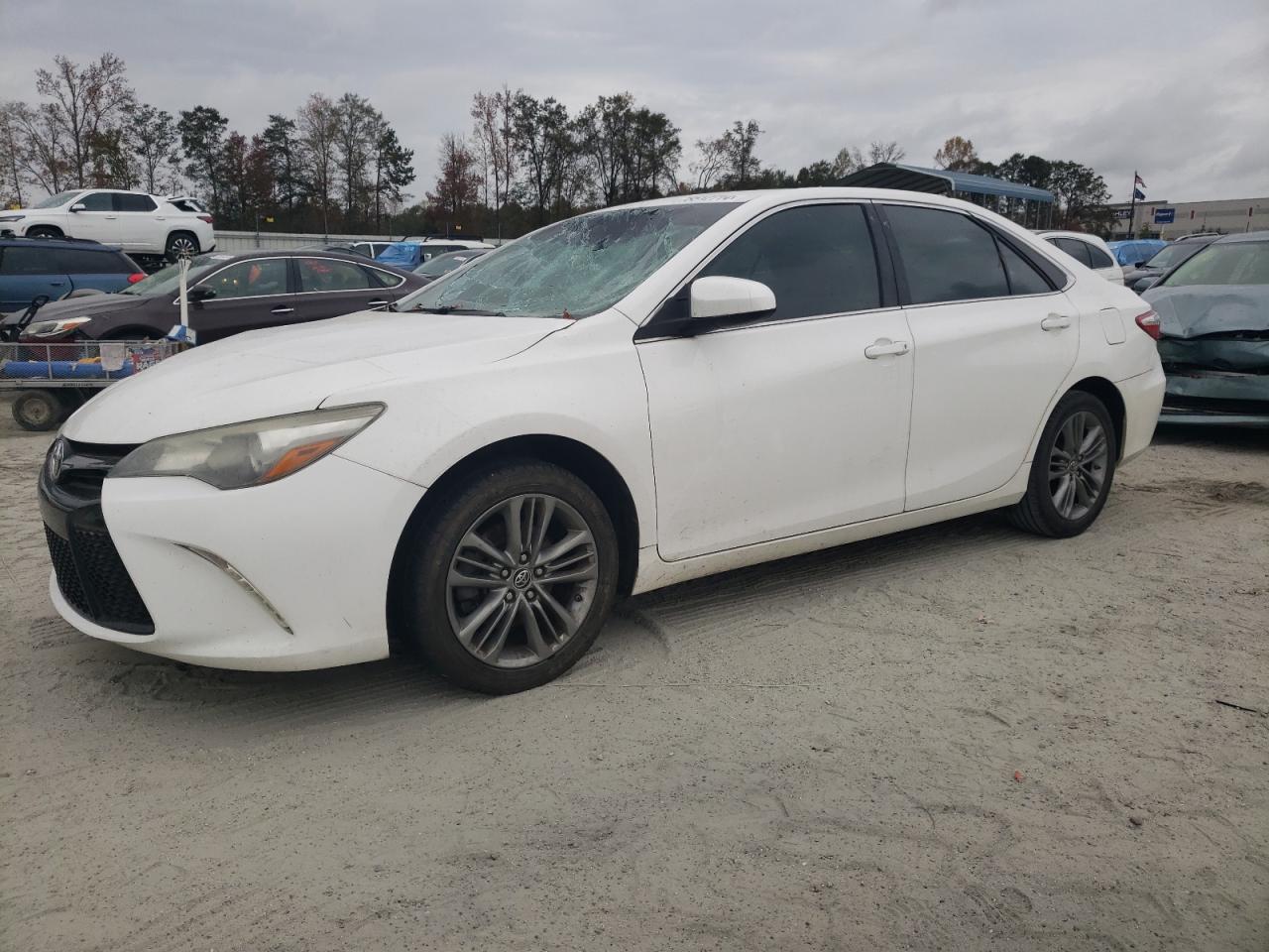 TOYOTA CAMRY LE 2016