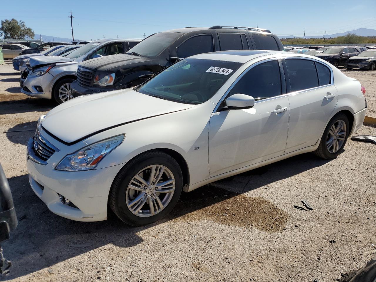 INFINITI Q40 2015