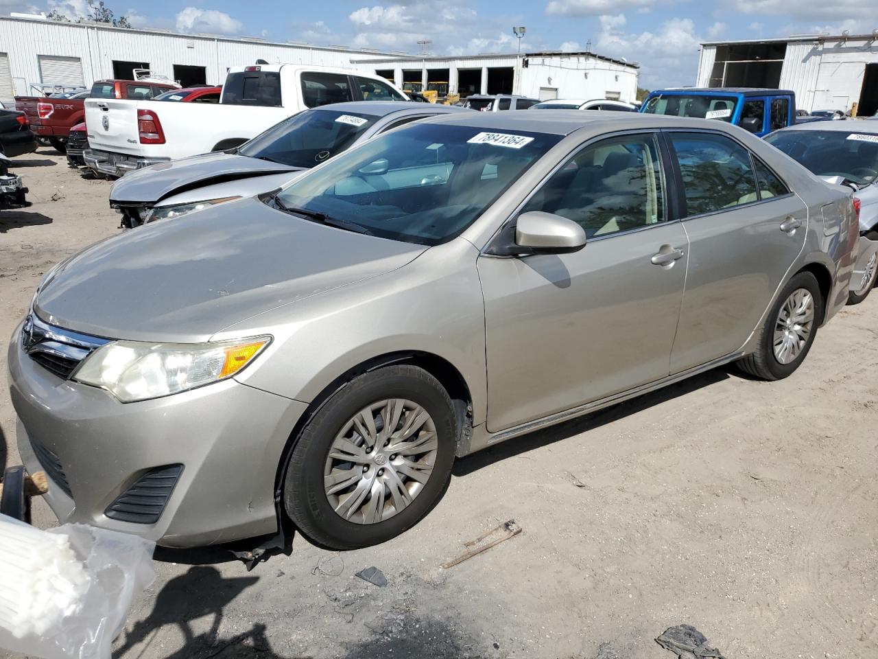 TOYOTA CAMRY L 2014