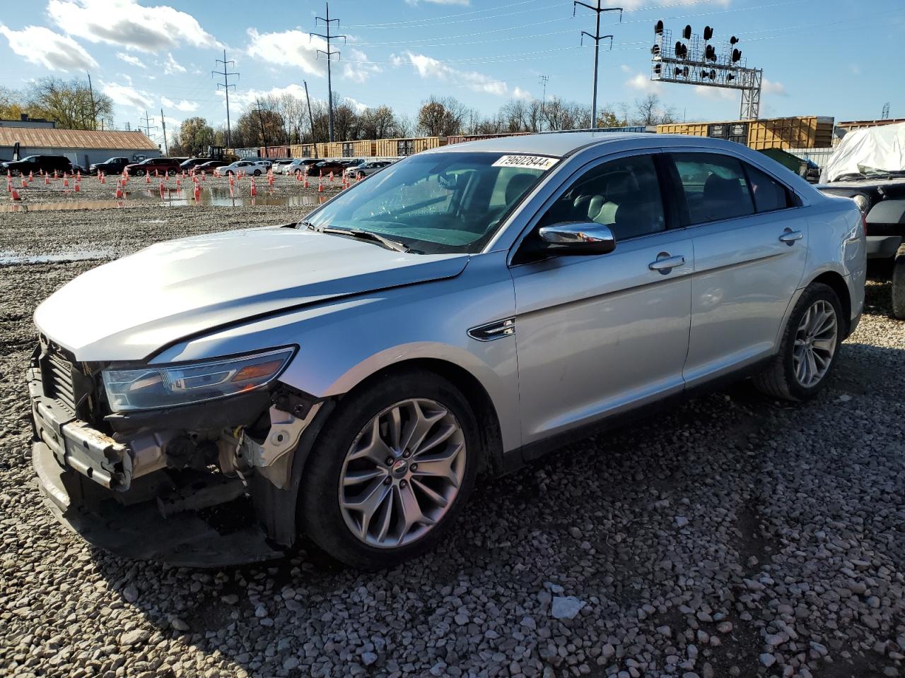 FORD TAURUS LIM 2013