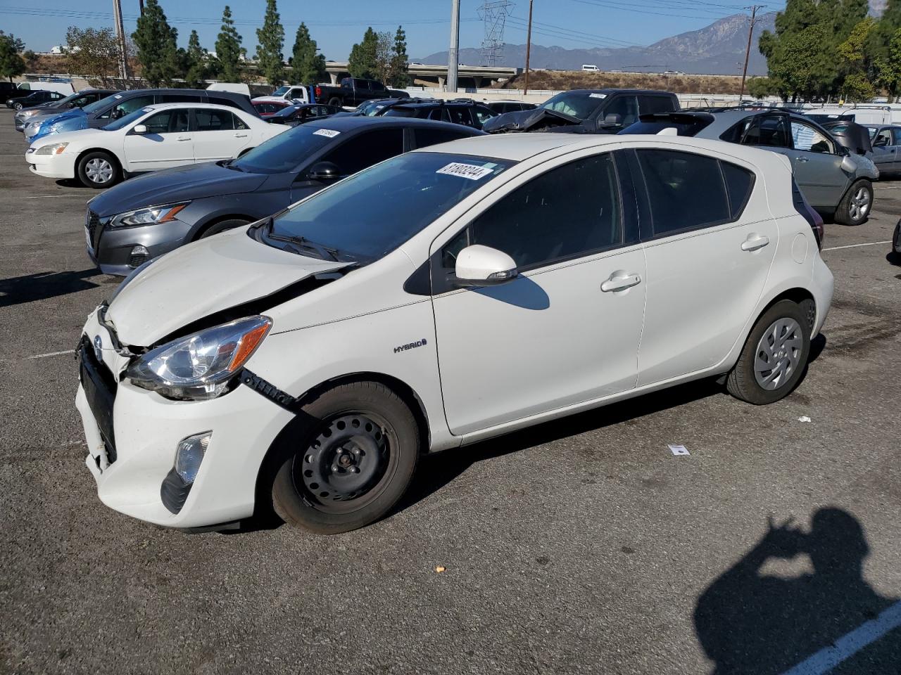 TOYOTA PRIUS C 2016