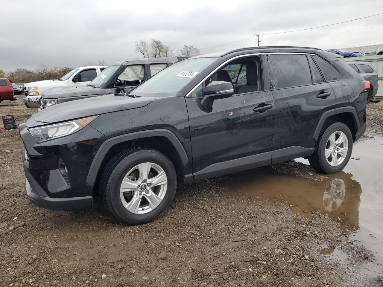 TOYOTA RAV4 XLE 2021