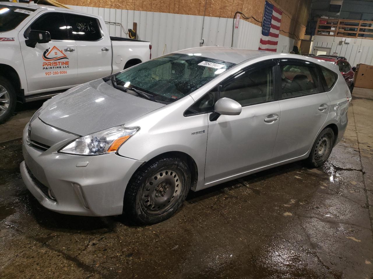 TOYOTA PRIUS V 2013