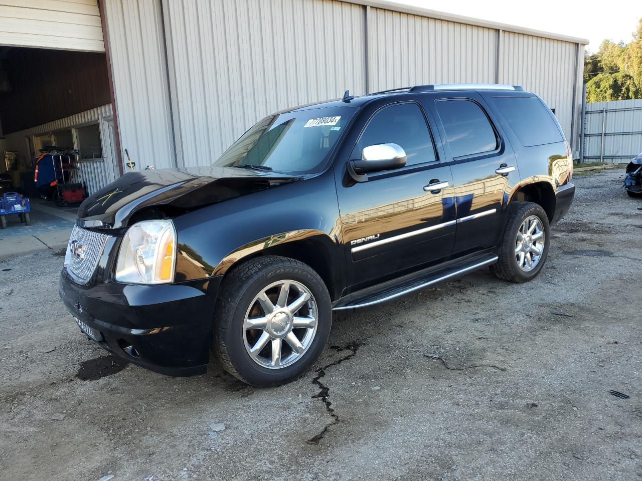 GMC YUKON DENA 2013