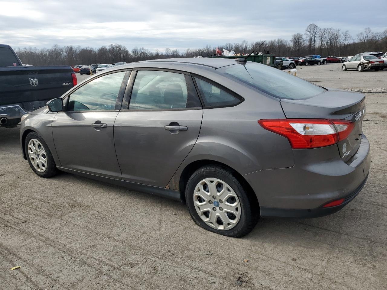 FORD FOCUS SE 2012