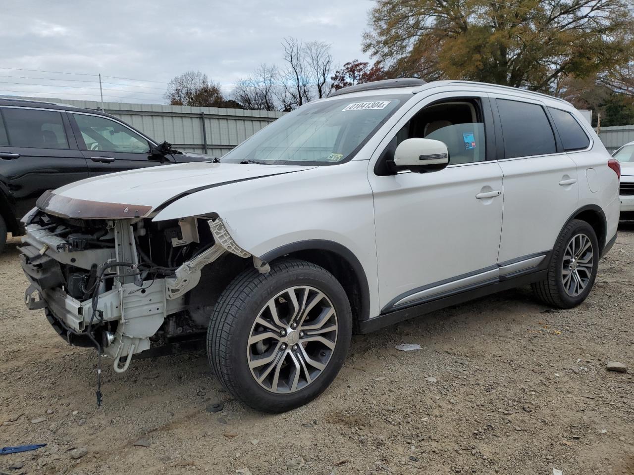 MITSUBISHI OUTLANDER 2017