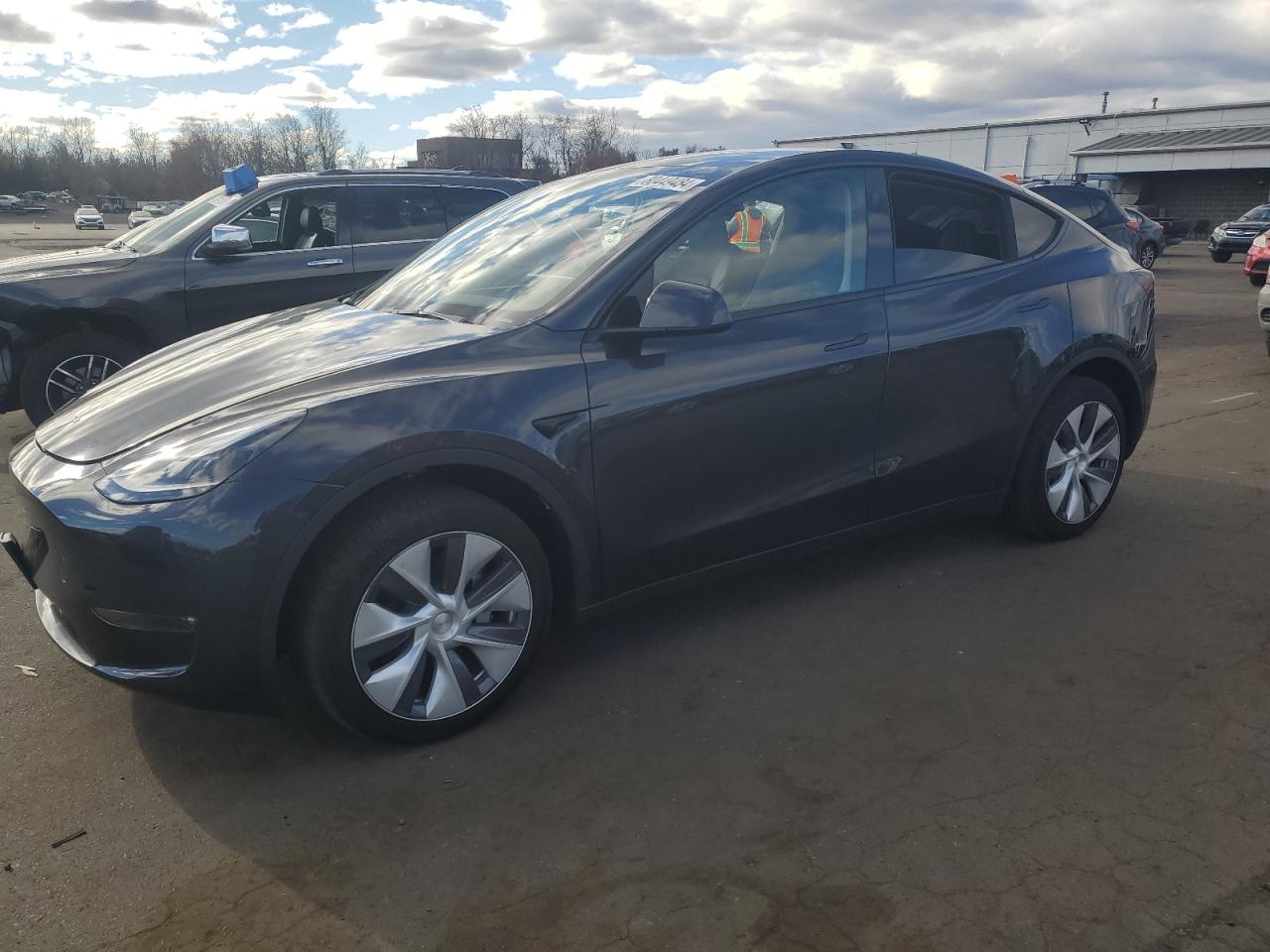 TESLA MODEL Y 2024