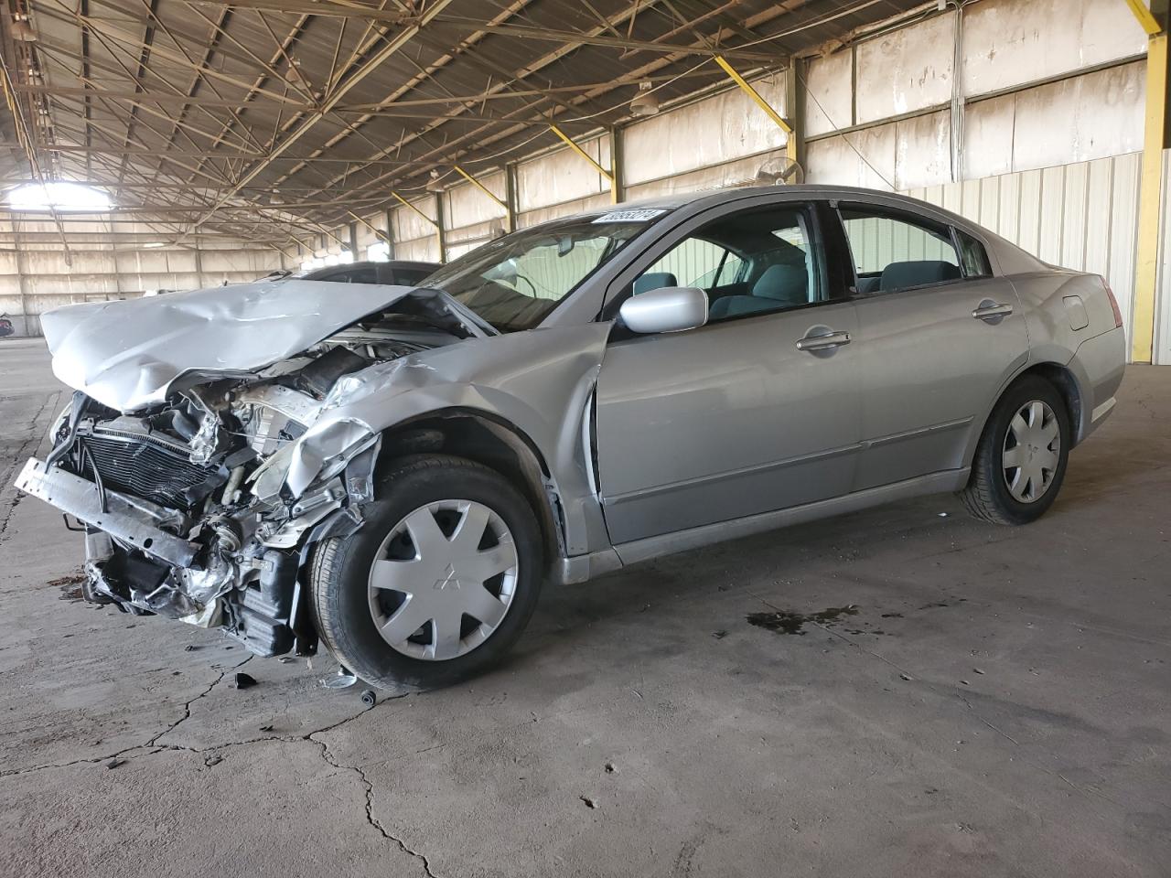 MITSUBISHI GALANT ES 2005