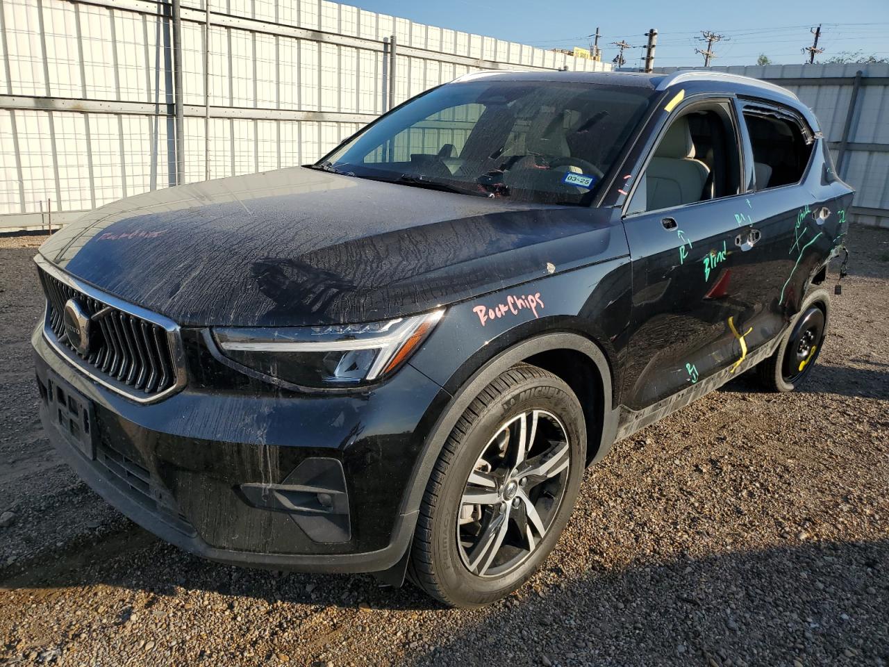 VOLVO XC40 PLUS 2023