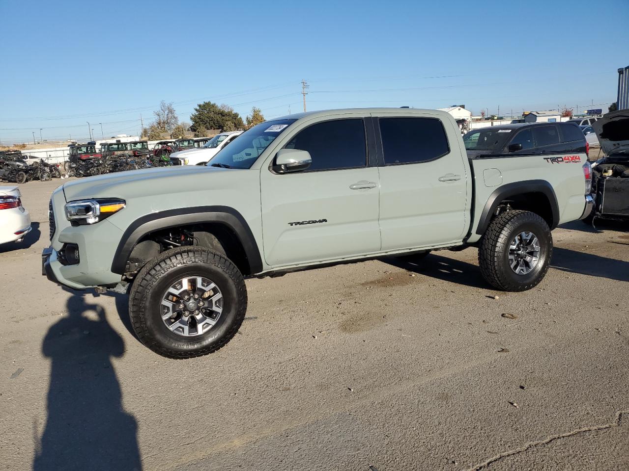 TOYOTA TACOMA DOU 2023