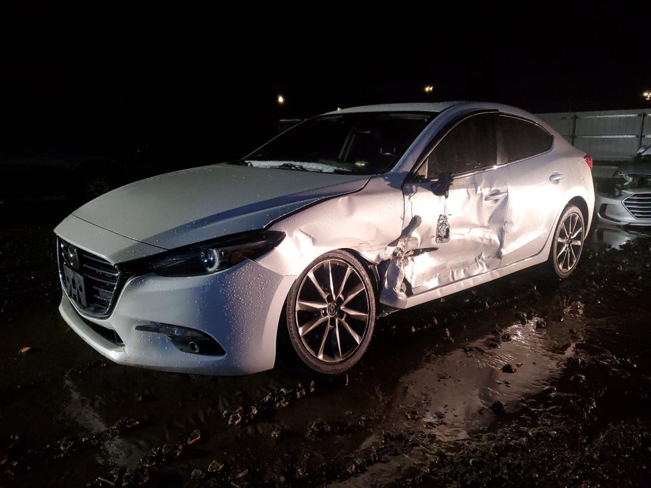MAZDA 3 GRAND TO 2018