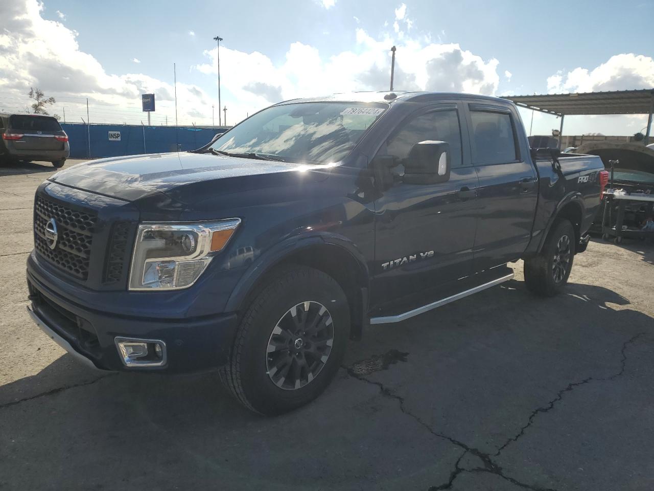 NISSAN TITAN SV 2018