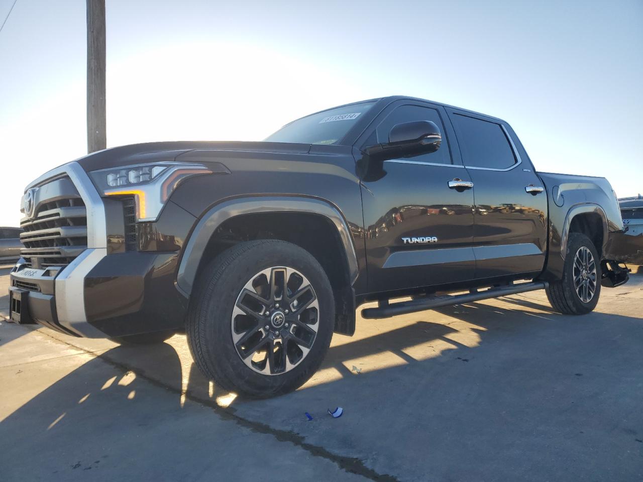 TOYOTA TUNDRA CRE 2024