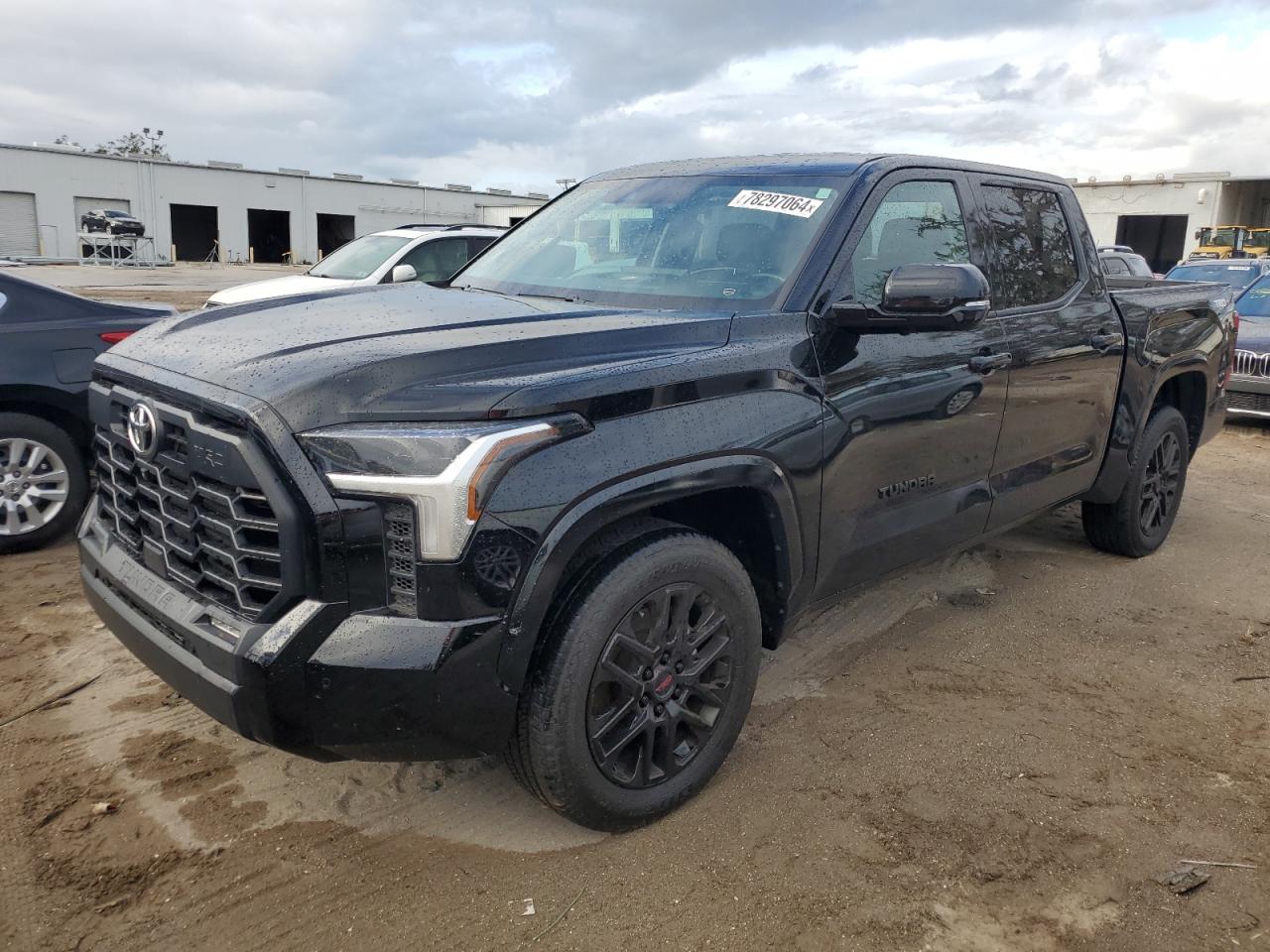 TOYOTA TUNDRA CRE 2023