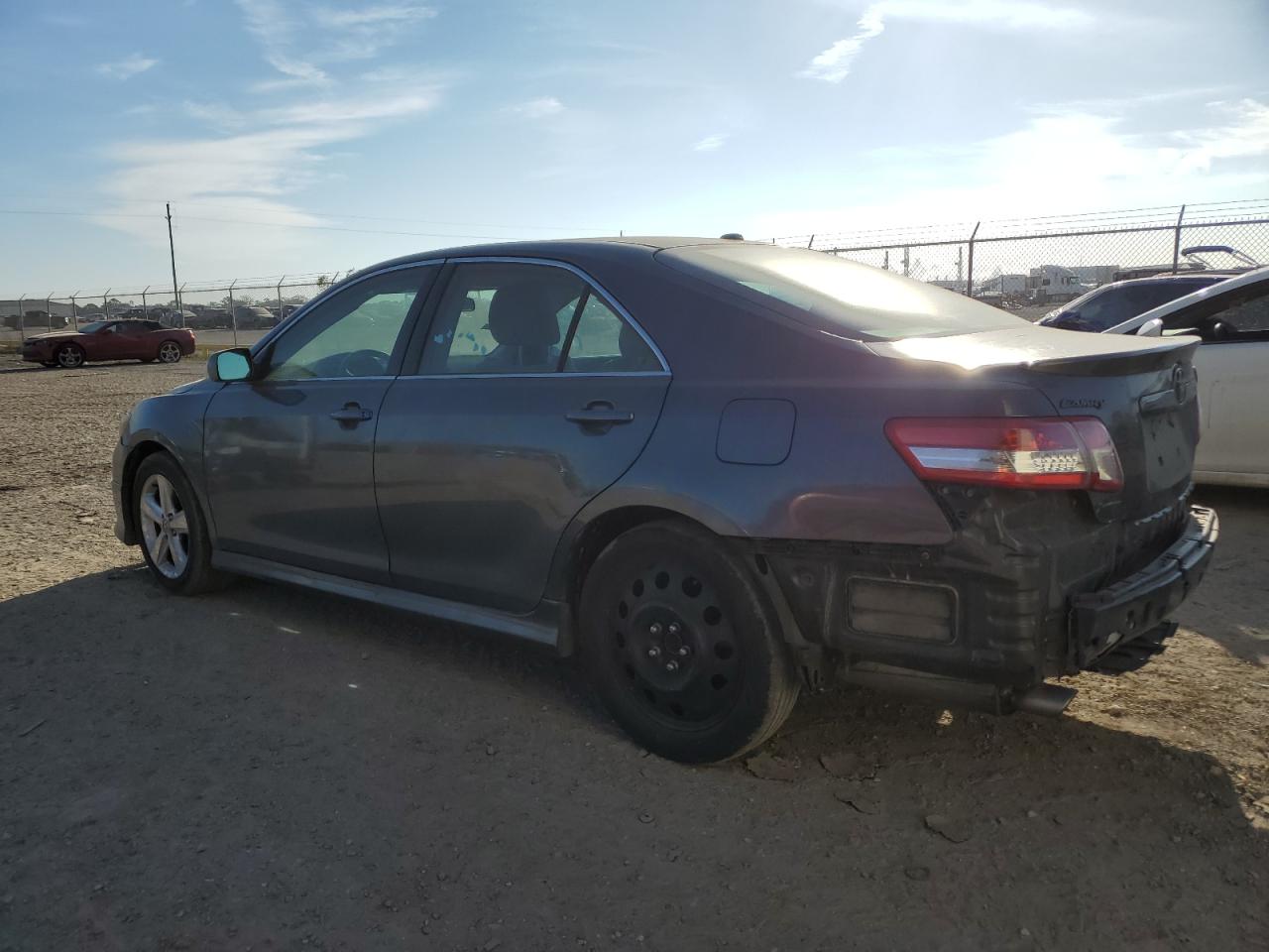 TOYOTA CAMRY BASE 2011