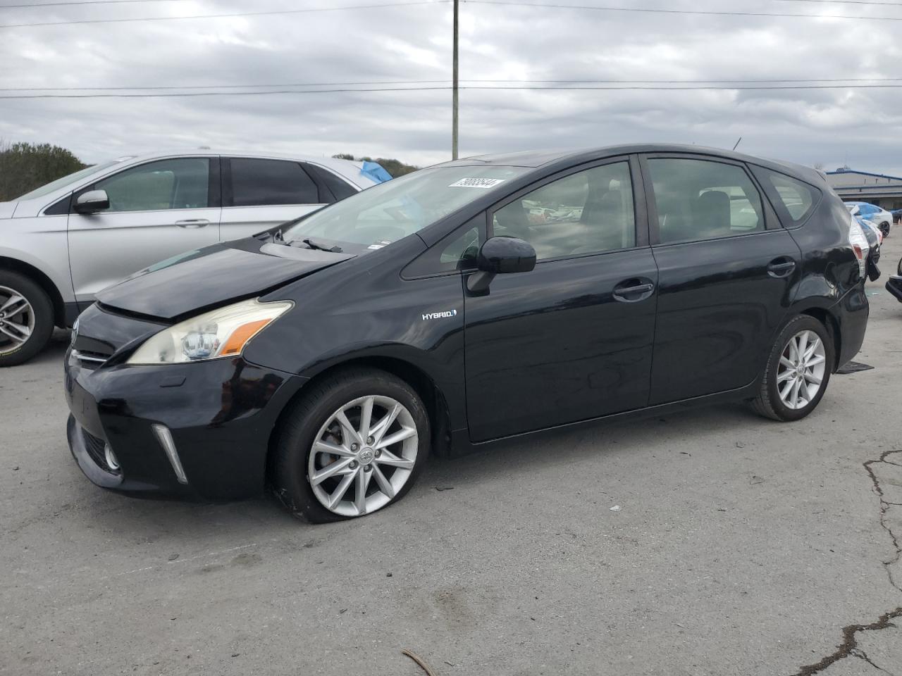 TOYOTA PRIUS V 2013