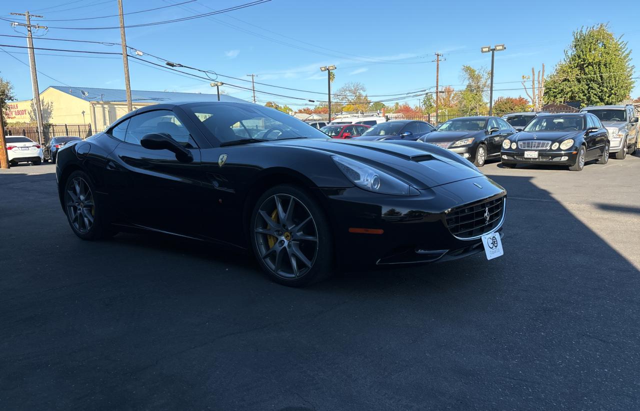 FERRARI CALIFORNIA 2012