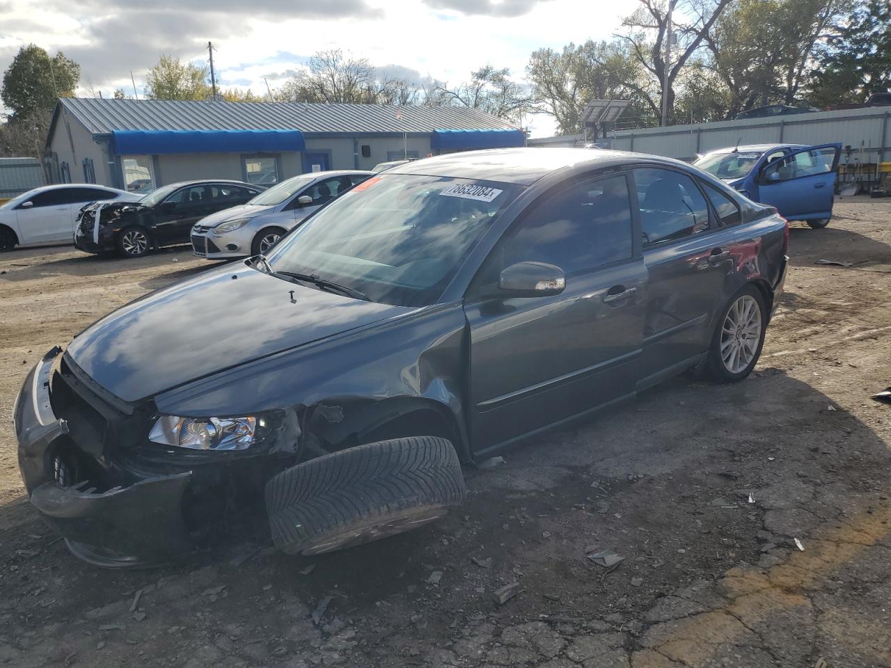 VOLVO S40 T5 2011