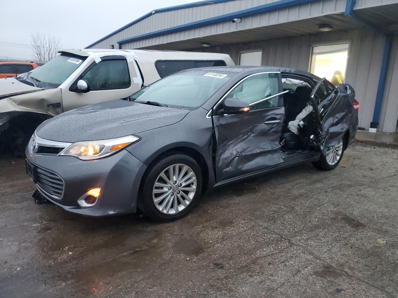 TOYOTA AVALON HYB 2015