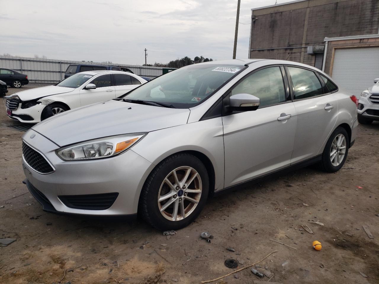 FORD FOCUS SE 2015