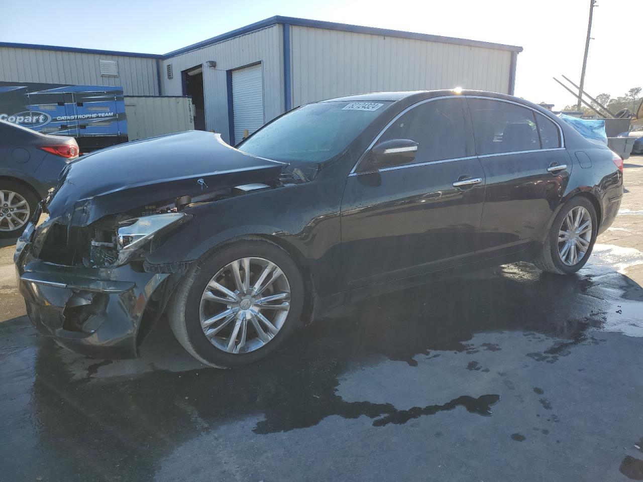 HYUNDAI GENESIS 3. 2010