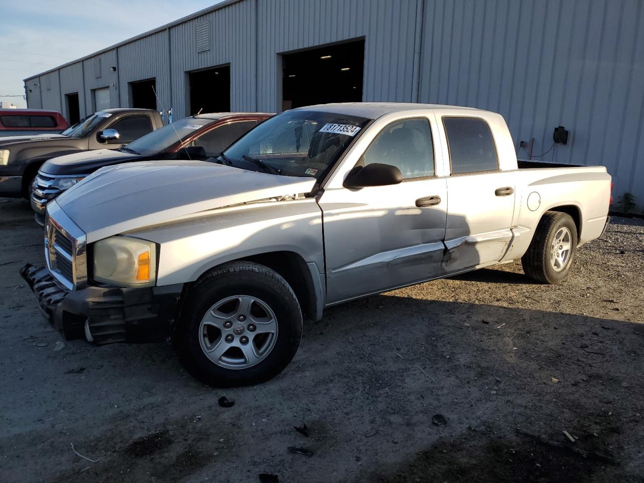DODGE DAKOTA QUA 2005