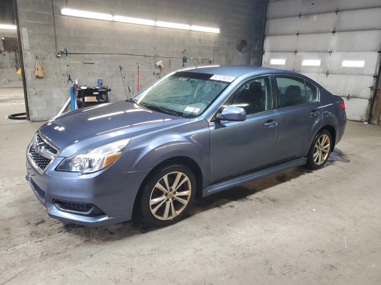 SUBARU LEGACY 2.5 2013