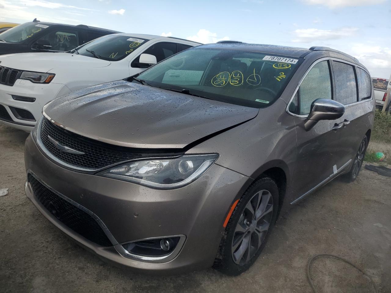 CHRYSLER PACIFICA L 2018