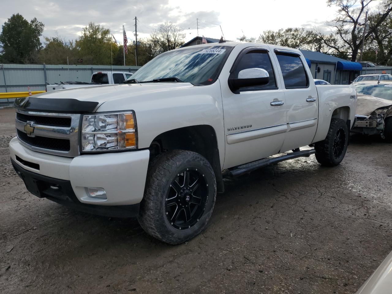 CHEVROLET SILVERADO 2011