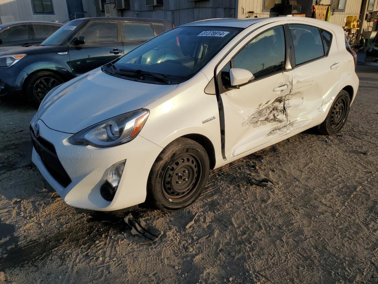 TOYOTA PRIUS C 2015
