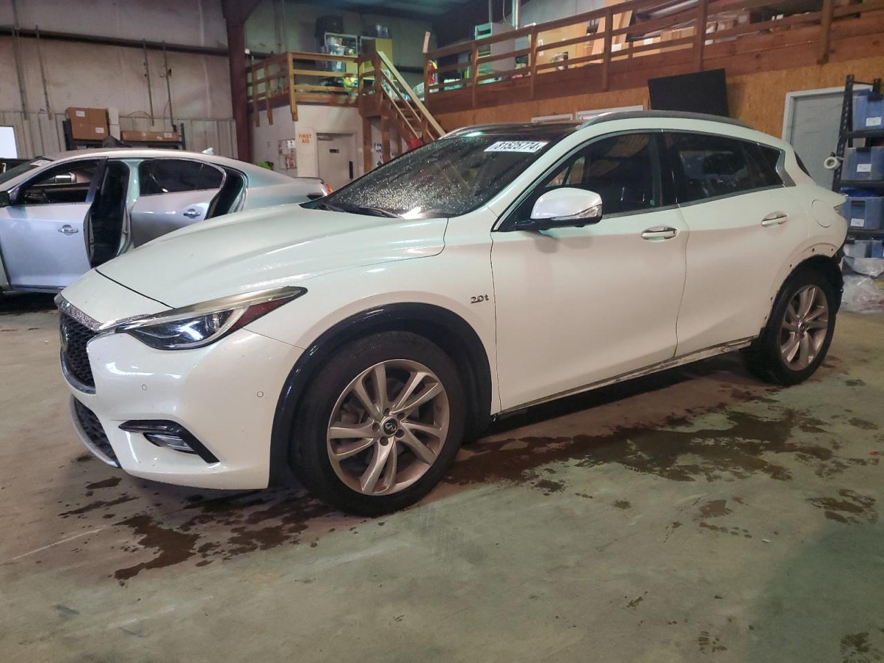 INFINITI QX30 BASE 2017