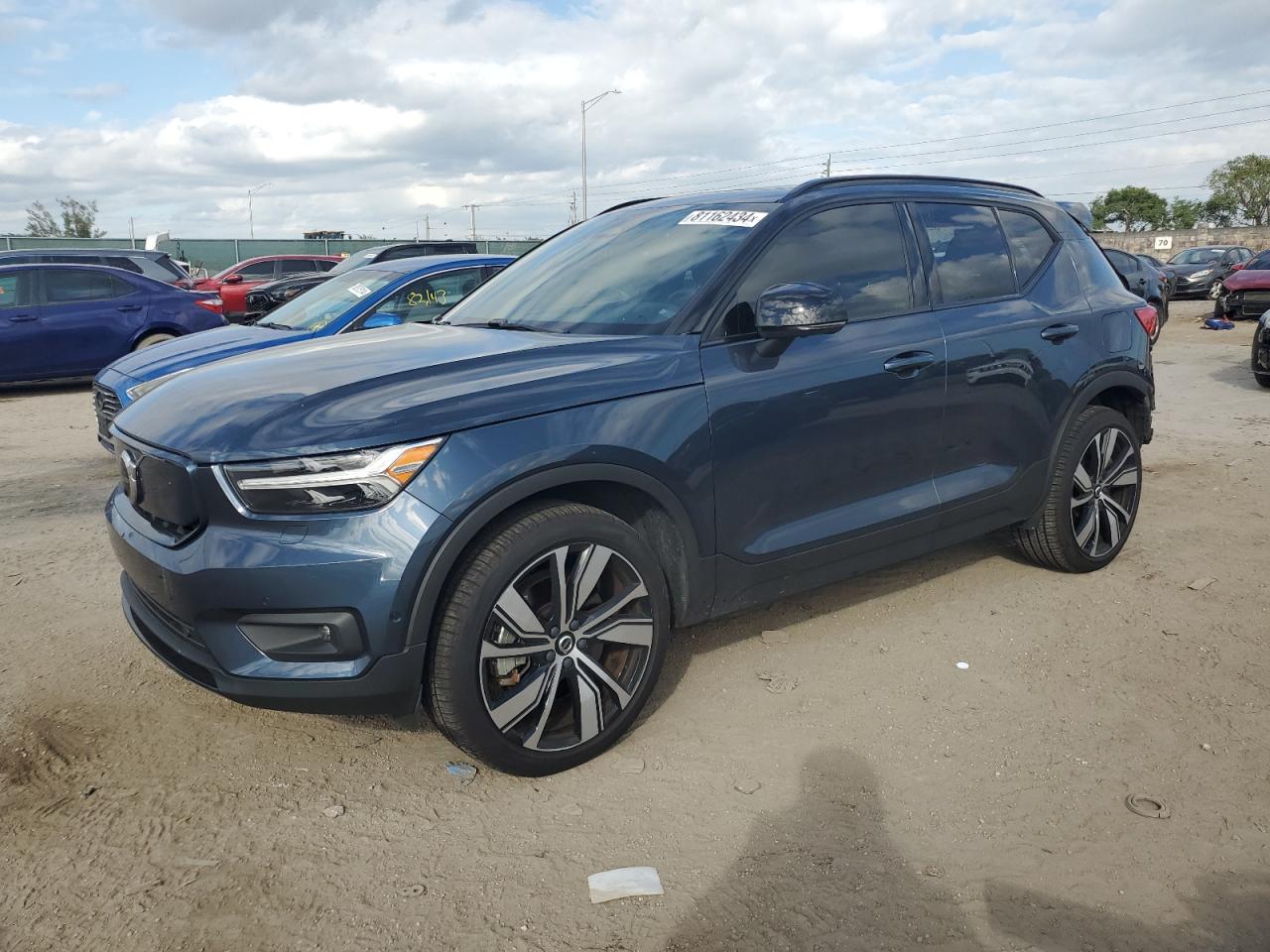 VOLVO XC40 P8 RE 2022