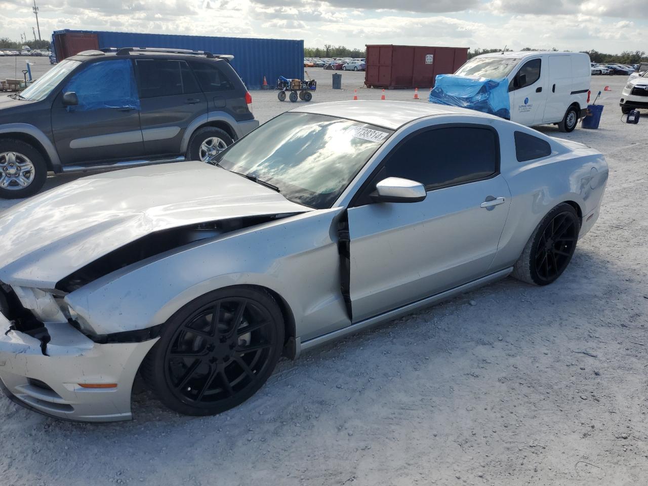 FORD MUSTANG 2013