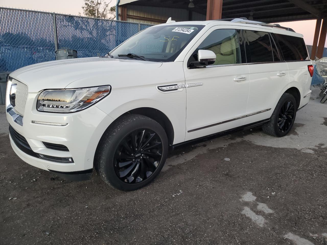 LINCOLN NAVIGATOR 2021