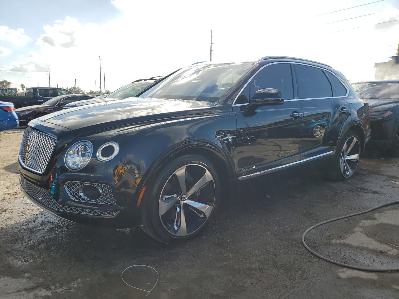 BENTLEY BENTAYGA 2017