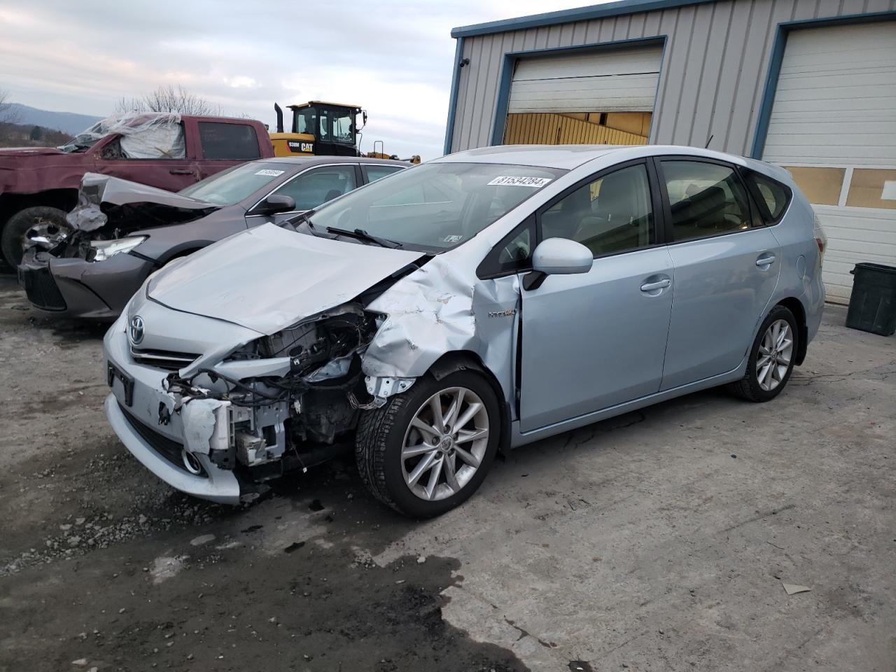 TOYOTA PRIUS V 2012
