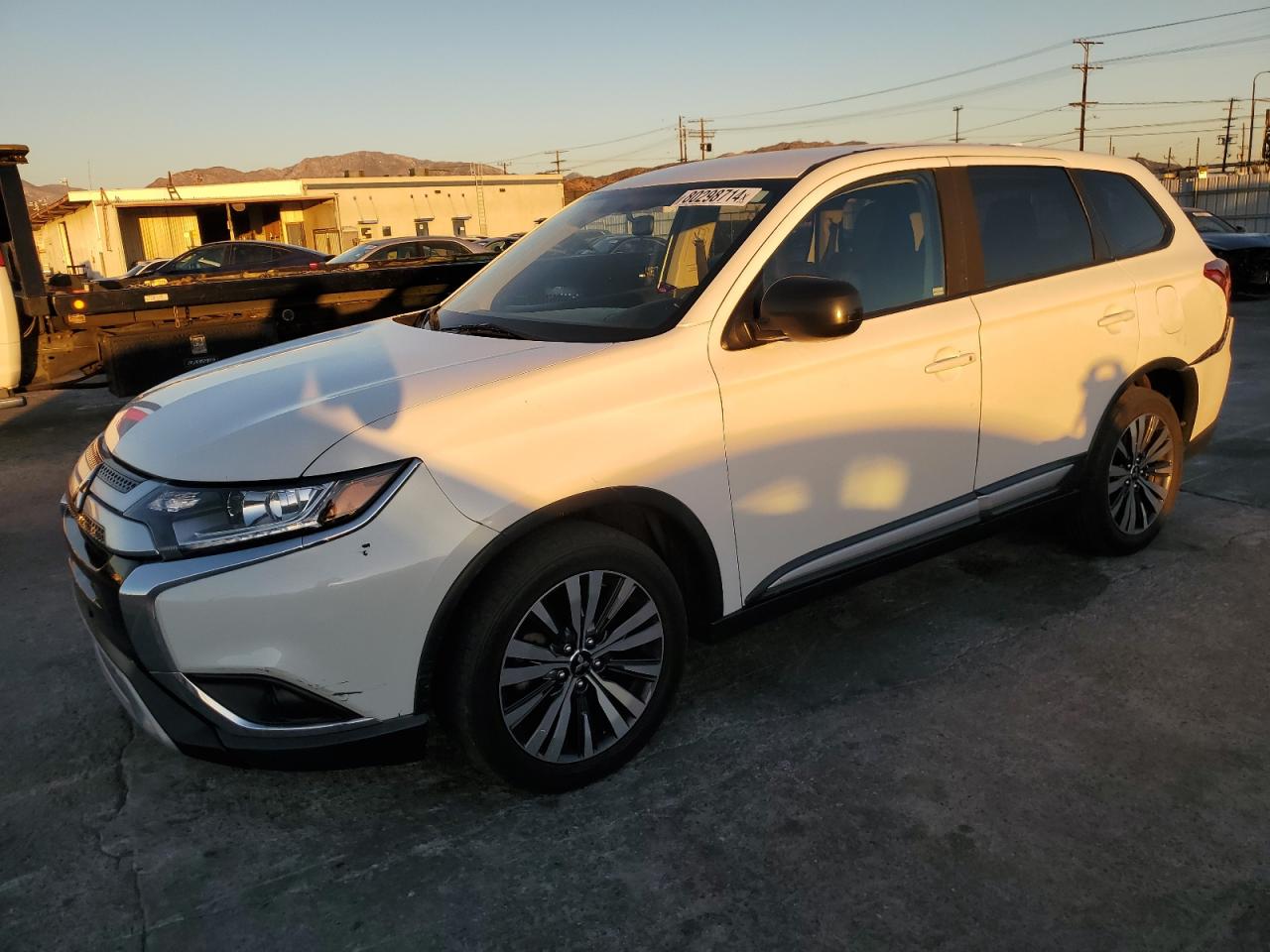MITSUBISHI OUTLANDER 2019