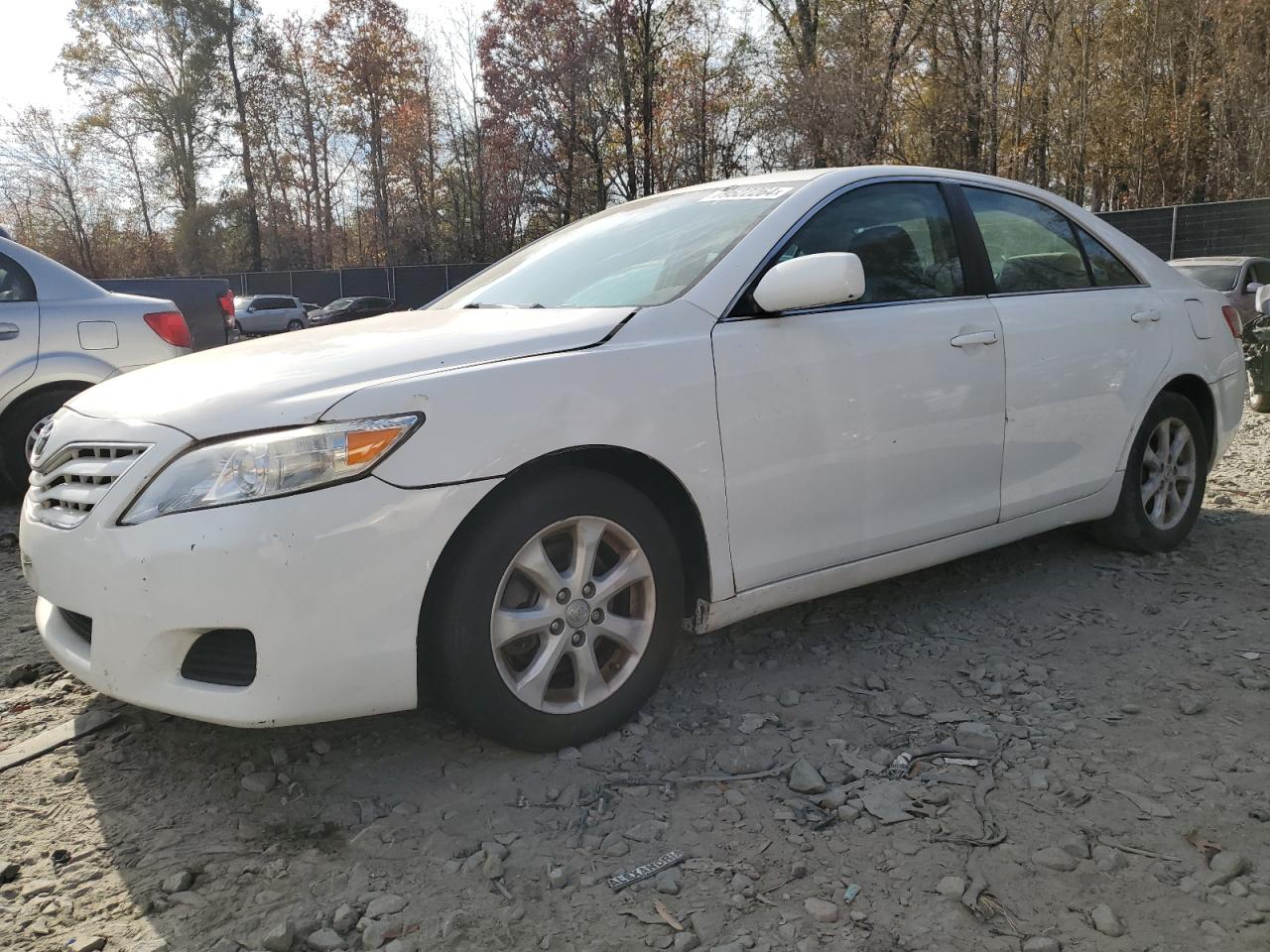 TOYOTA CAMRY BASE 2011