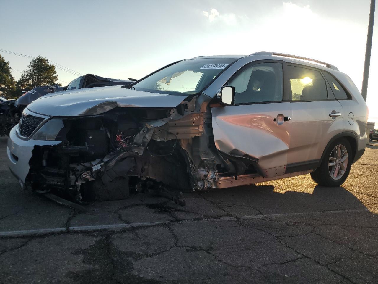 KIA SORENTO LX 2015