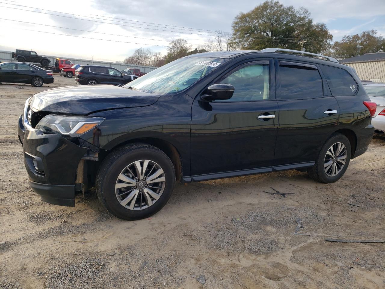 NISSAN PATHFINDER 2019