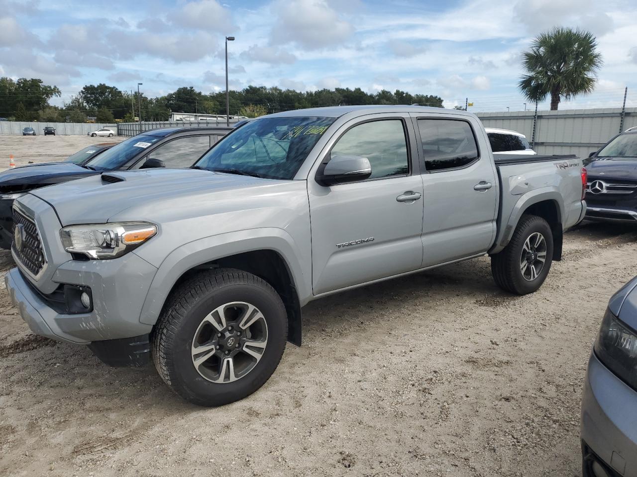 TOYOTA TACOMA DOU 2018