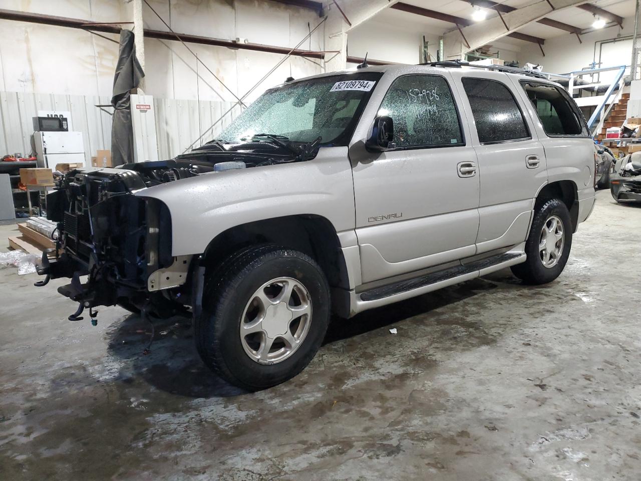 GMC YUKON DENA 2004