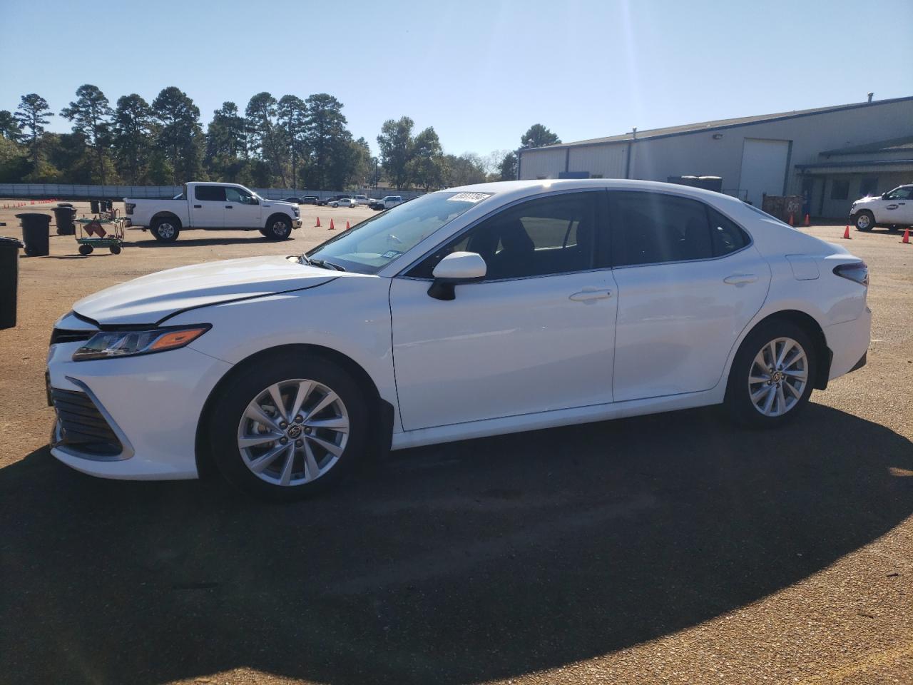 TOYOTA CAMRY LE 2024