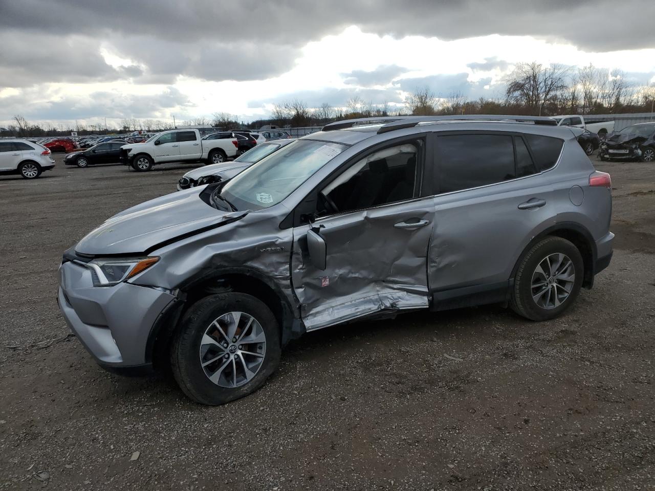 TOYOTA RAV4 HV LE 2018