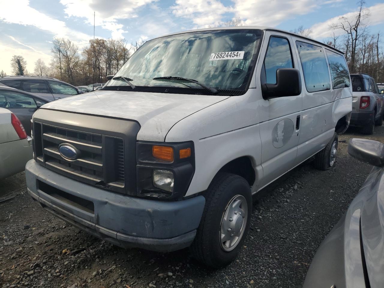 FORD ECONOLINE 2011