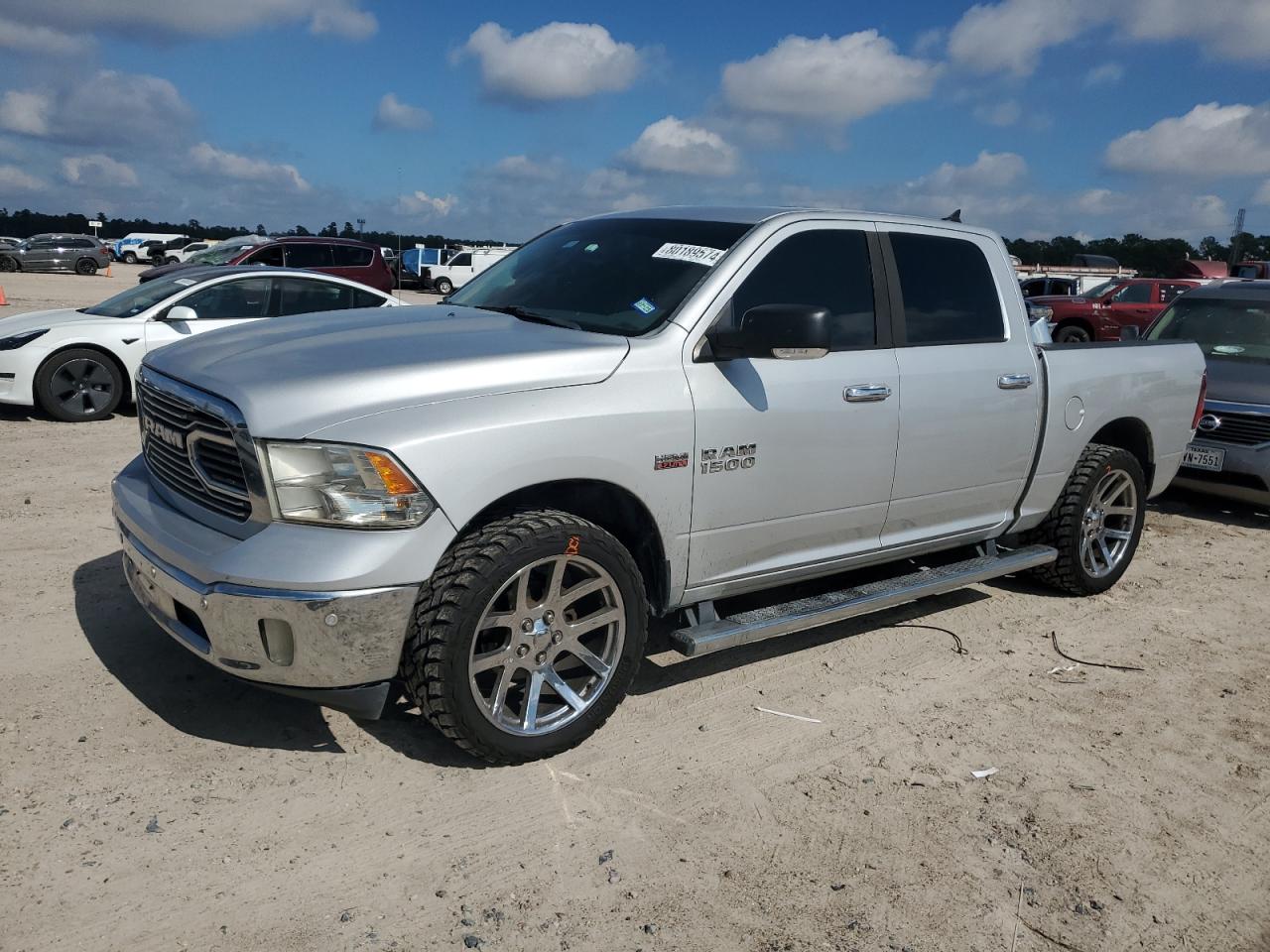 RAM 1500 SLT 2016