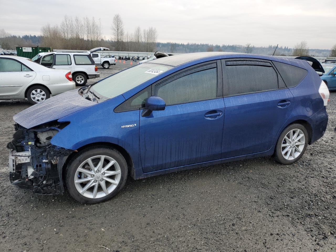 TOYOTA PRIUS V 2012