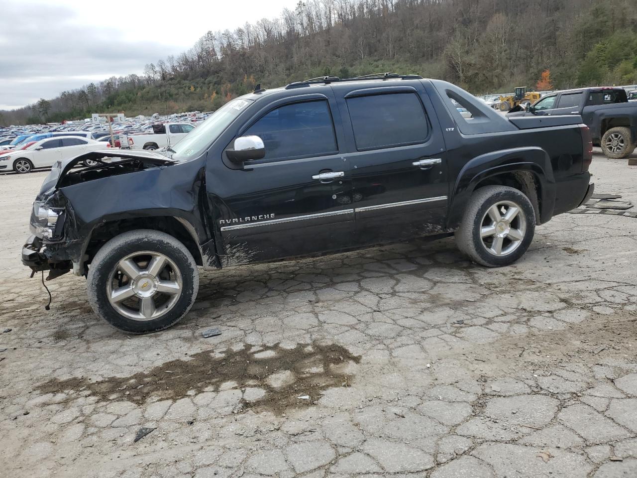 CHEVROLET AVALANCHE 2011